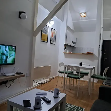 Apartment Chill Out 424 *